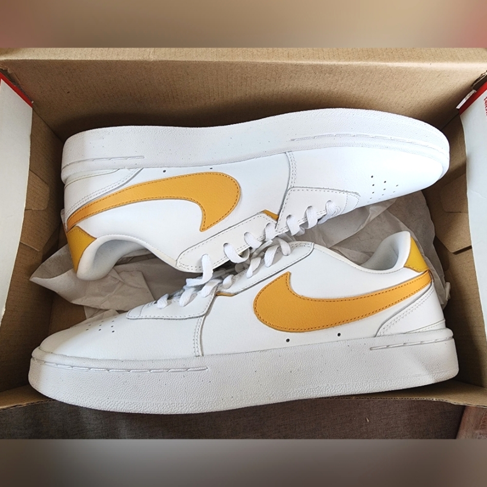 NEW Nike Court Blanc Sneakers